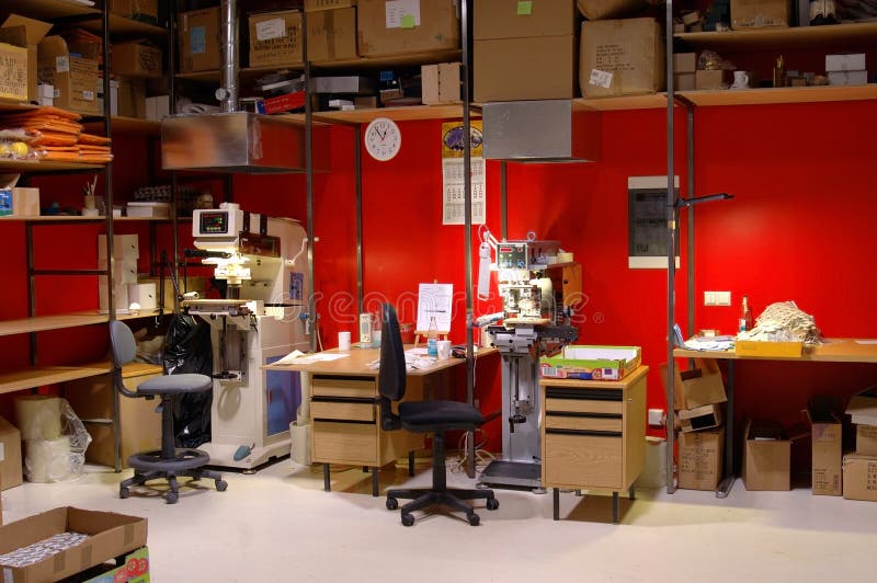 L'espace encombré L'espace encombré