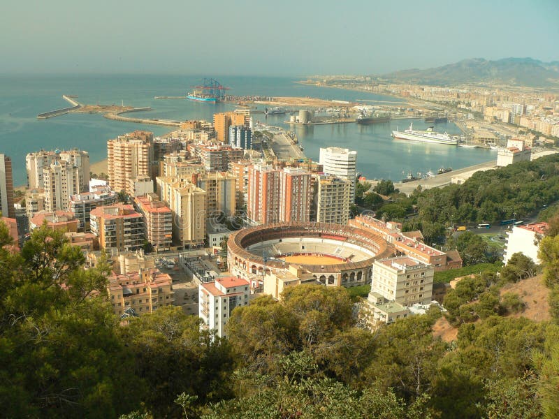 L'Espagne - l'Andalousie - Malaga - arène - port