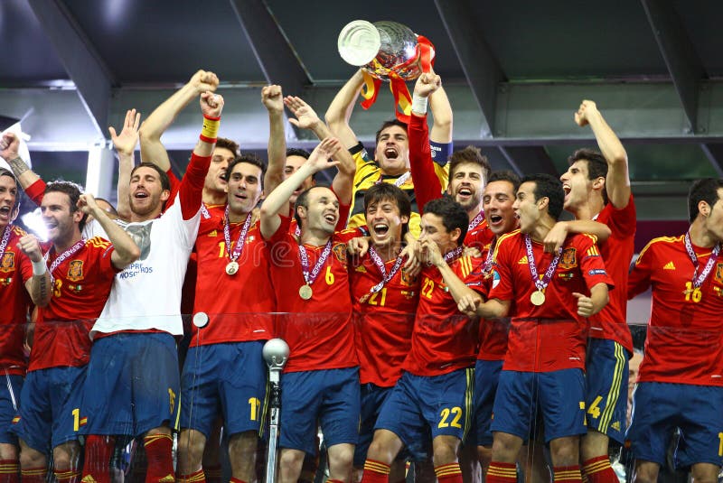 L'Espagne - Le Gagnant De L'EURO 2012 De L'UEFA Photographie éditorial -  Image du accomplissement, joueurs: 25648567