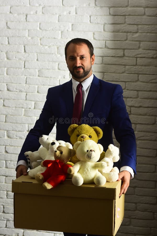L'homme d'affaires porte le costume et la cravatte futés Homme avec la barbe photographie stock L'homme d'affaires porte le costume et la cravatte futés Homme avec la barbe photographie stock