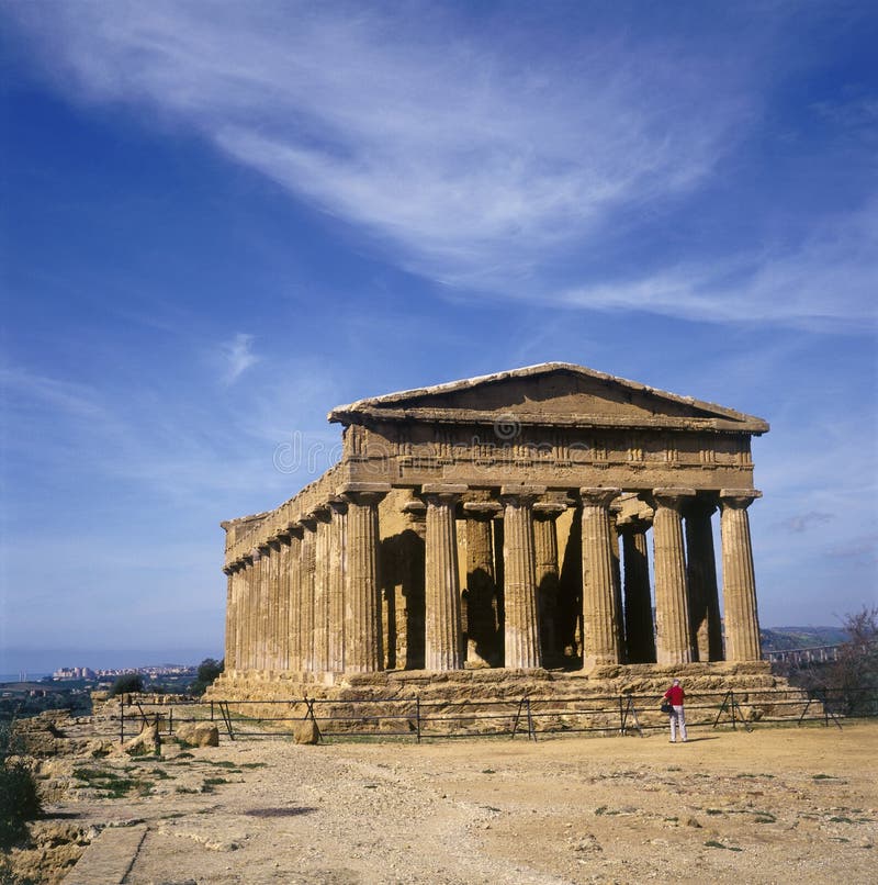 L'Italia - Agrigento: Tempiale di Concordia immagini stock libere da diritti L'Italia - Agrigento: Tempiale di Concordia immagini stock libere da diritti