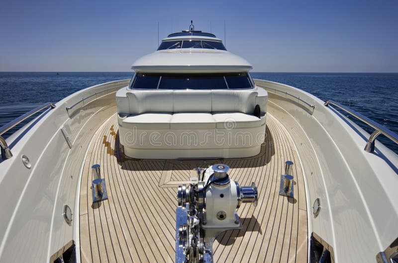 L'Italia, S.Felice Circeo (Roma), yacht di lusso immagini stock libere da diritti L'Italia, S.Felice Circeo (Roma), yacht di lusso immagini stock libere da diritti