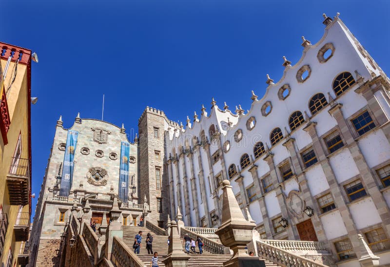 L'università di Guanajuato fa un passo Guanajuato Messico immagini stock libere da diritti L'università di Guanajuato fa un passo Guanajuato Messico immagini stock libere da diritti