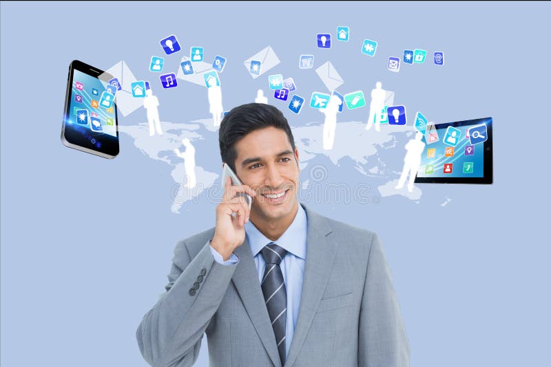 L'uomo d'affari sta chiamando contro il fondo del computer dell'icona dell'applicazione, dello smartphone e della compressa immagini stock libere da diritti L'uomo d'affari sta chiamando contro il fondo del computer dell'icona dell'applicazione, dello smartphone e della compressa immagini stock libere da diritti