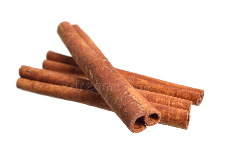 L'écorce sèche de la casse de cannelle, a appelé la casse de Chinese ou la cannelle chinoise D'isolement sur le fond blanc image libre de droits L'écorce sèche de la casse de cannelle, a appelé la casse de Chinese ou la cannelle chinoise D'isolement sur le fond blanc image libre de droits