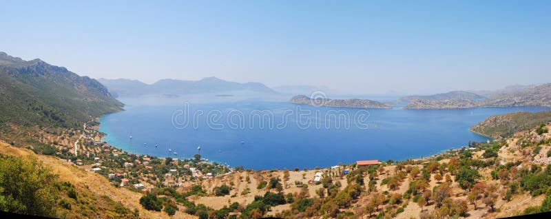 La bahía de Saranda en la península de Bozburun en Turquía fotos de archivo La bahía de Saranda en la península de Bozburun en Turquía fotos de archivo
