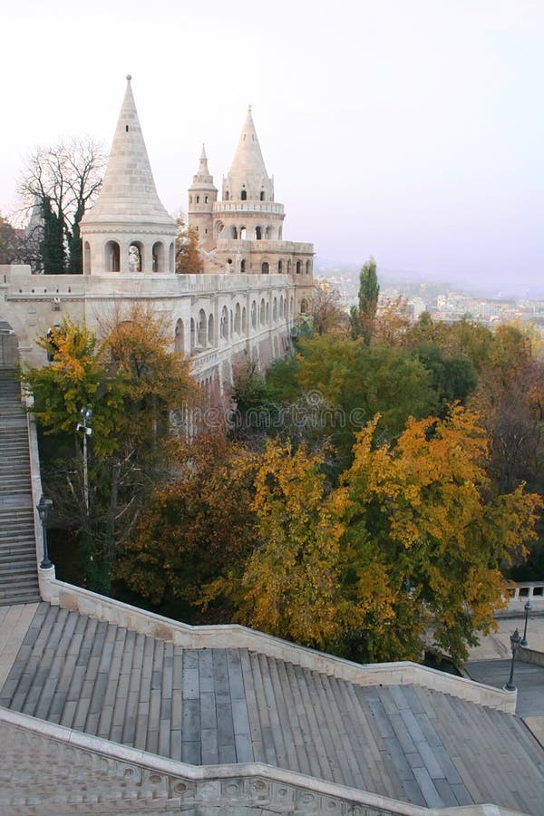 La bastion de pêcheurs à Budapest photos stock La bastion de pêcheurs à Budapest photos stock