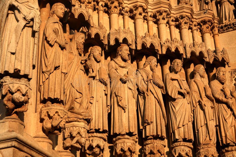La basílica de la catedral de nuestra señora de Amiens, Francia imagenes de archivo La basílica de la catedral de nuestra señora de Amiens, Francia imagenes de archivo