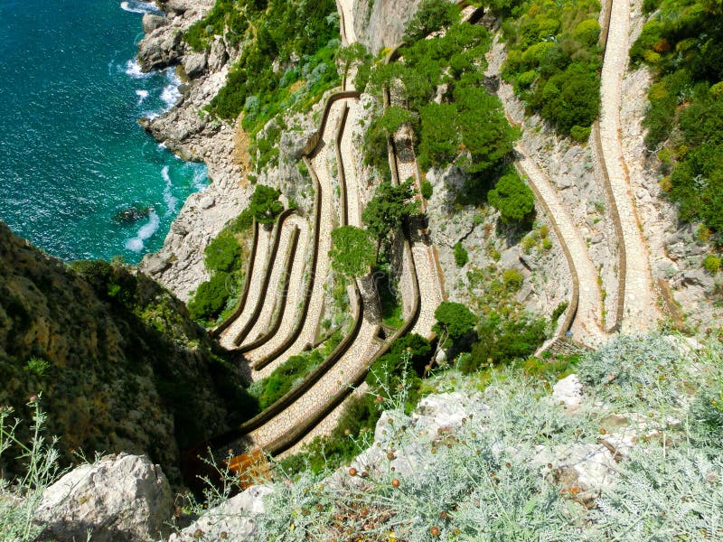 La bella isola di Capri, via Krupp in Italia fotografia stock libera da diritti La bella isola di Capri, via Krupp in Italia fotografia stock libera da diritti