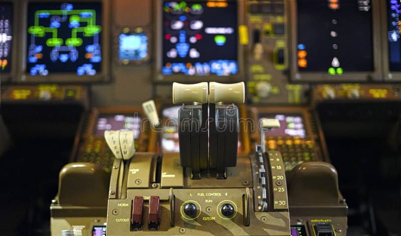 La cabine d'avion commande le bureau de leverpilots de poussée de puissance