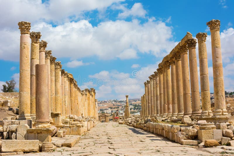 La calle de Cardo Maximus en Jerash arruina Jordania fotografía de archivo La calle de Cardo Maximus en Jerash arruina Jordania fotografía de archivo