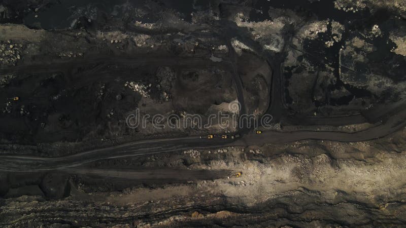 La capture de drones aériens de mines de charbon à Dhanbad révèle l'ampleur de l'industrie minière dans la région. clips vidéos