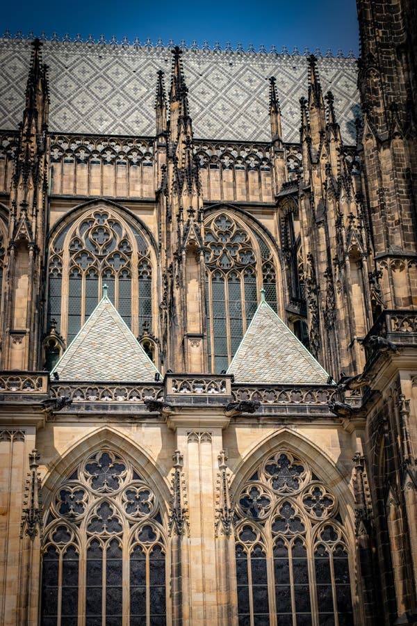 La catedral metropolitana de los santos Vitus, Wenceslaus y Adalbert nombró comúnmente St Vitus Cathedral detalle imágenes de archivo libres de regalías La catedral metropolitana de los santos Vitus, Wenceslaus y Adalbert nombró comúnmente St Vitus Cathedral detalle imágenes de archivo libres de regalías