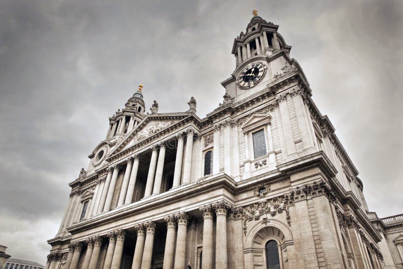 La cathédrale de St Paul à Londres, R-U. photo stock La cathédrale de St Paul à Londres, R-U. photo stock