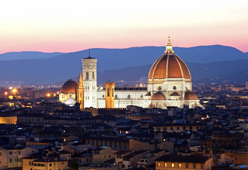 La Cattedrale E La Cupola Di Brunelleschi Fotografia Stock Immagine