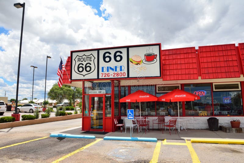 La cena leggendaria di Route 66 è un classico sulla strada principale storica Route 66 fotografia stock La cena leggendaria di Route 66 è un classico sulla strada principale storica Route 66 fotografia stock