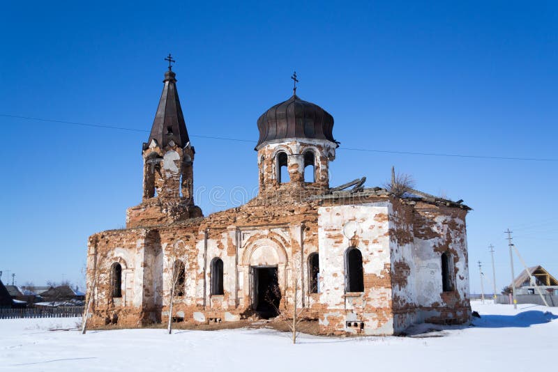La chiesa rovinata immagini stock libere da diritti La chiesa rovinata immagini stock libere da diritti