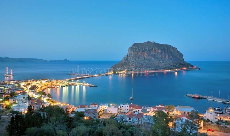 La château-ville de Monemvasia dans Lakonia, Grèce photographie stock La château-ville de Monemvasia dans Lakonia, Grèce photographie stock