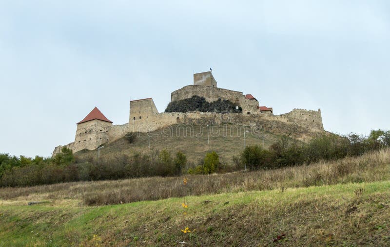 La citadelle de Rupea construite au XIVème siècle sur la route entre Sighisoara et Brasov en Roumanie