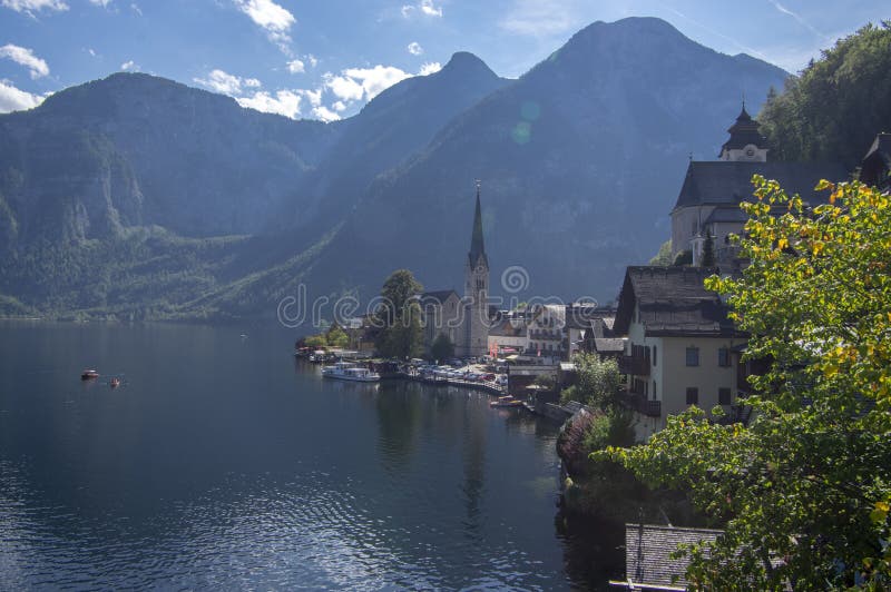 La cittadina pittoresca Hallstadt ? stato austriaco dell'Austria settentrionale, bello posto circondato dalle montagne e dal lago fotografia stock libera da diritti La cittadina pittoresca Hallstadt ? stato austriaco dell'Austria settentrionale, bello posto circondato dalle montagne e dal lago fotografia stock libera da diritti