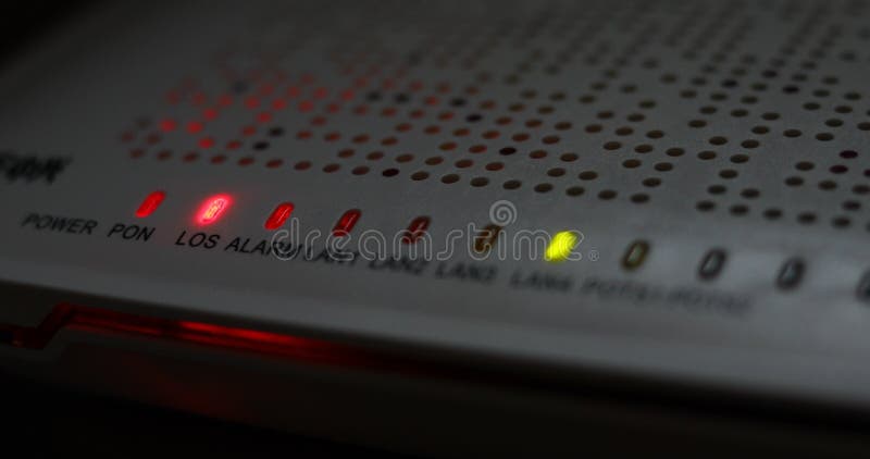 La connexion internet d'équipement de routeur de modem a perdu du serveur