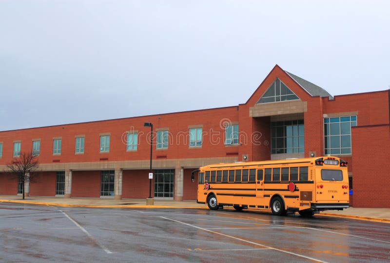 Construcción de escuelas con el autobús