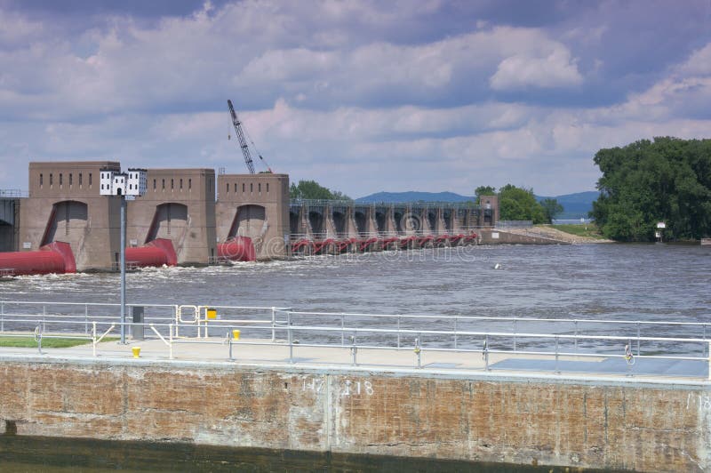 La Crescent Lock and Dam on Mississippi River. Roller gates and tainter gates on Mississippi River at Lock and Dam 7 in La Crescent Minnesota royalty free stock images La Crescent Lock and Dam on Mississippi River. Roller gates and tainter gates on Mississippi River at Lock and Dam 7 in La Crescent Minnesota royalty free stock images