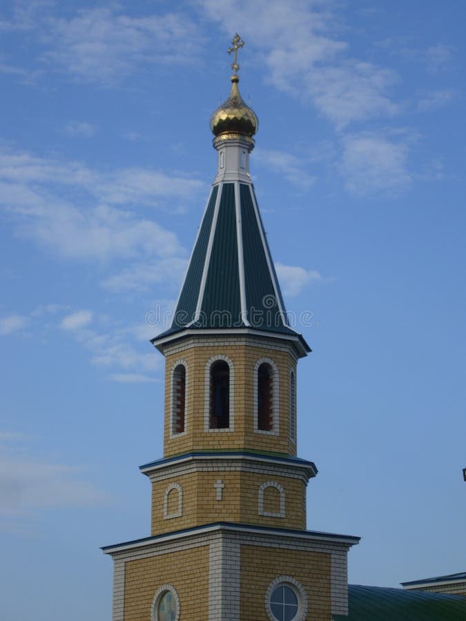La cupola di una chiesa del mattone immagine stock La cupola di una chiesa del mattone immagine stock