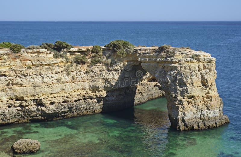 La côte sud du Portugal près de Portimao photo libre de droits