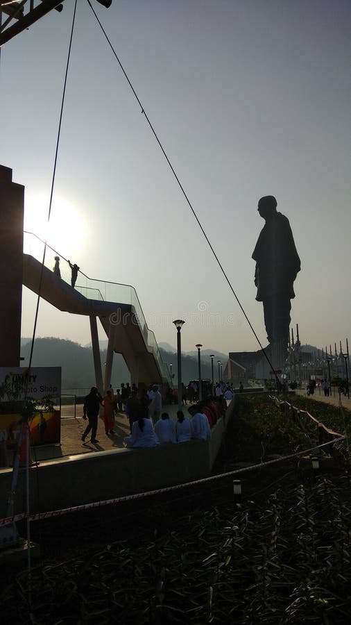 La estatua más alta del mundo la estatua de la unidad