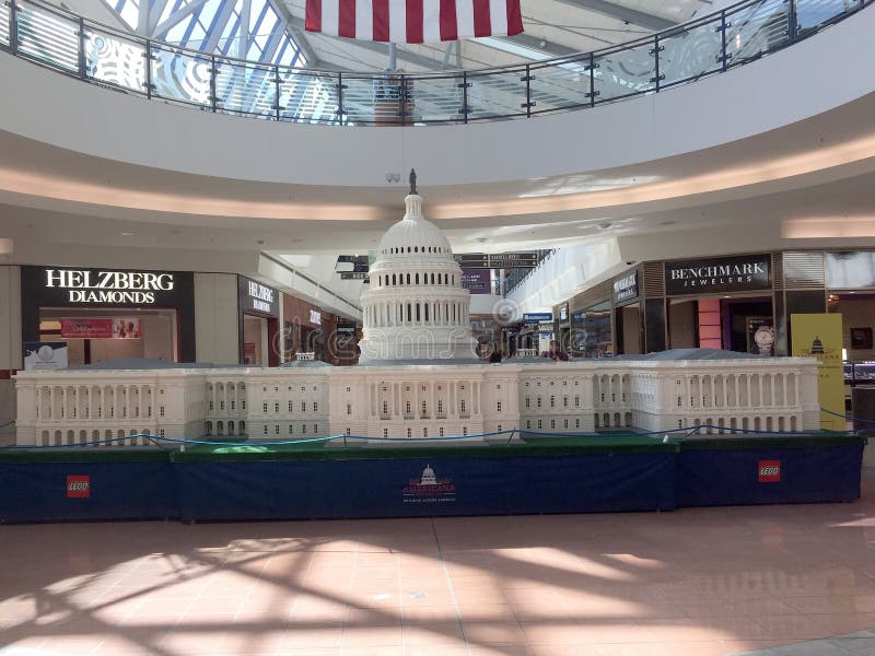 La estructura unida del edificio del capitolio del estado con Lego fotos de archivo libres de regalías La estructura unida del edificio del capitolio del estado con Lego fotos de archivo libres de regalías