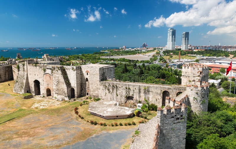 La fortezza di Yedikule a Costantinopoli, Turchia fotografia stock La fortezza di Yedikule a Costantinopoli, Turchia fotografia stock