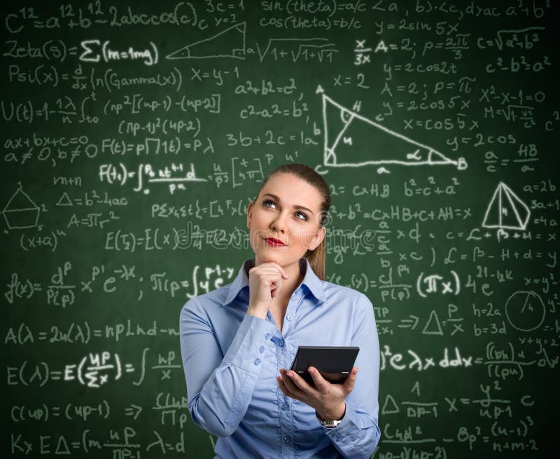 La giovane donna ha problema con matematica fotografie stock La giovane donna ha problema con matematica fotografie stock