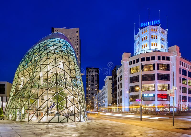 'La goutte' à Eindhoven image stock 'La goutte' à Eindhoven image stock