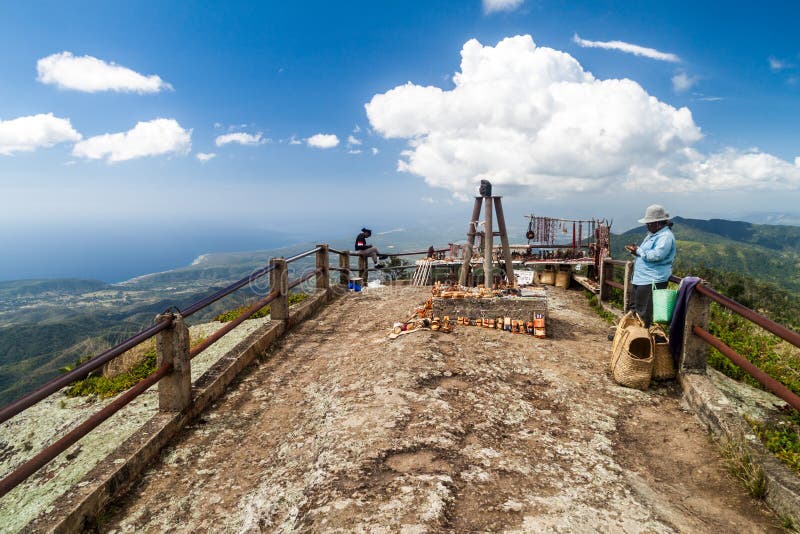 LA GRAN PIEDRA, CUBA - FEB 2, 2016: Souvenir sellers at La Gran Piedra Big Rock in Sierra Maestra mountain range near