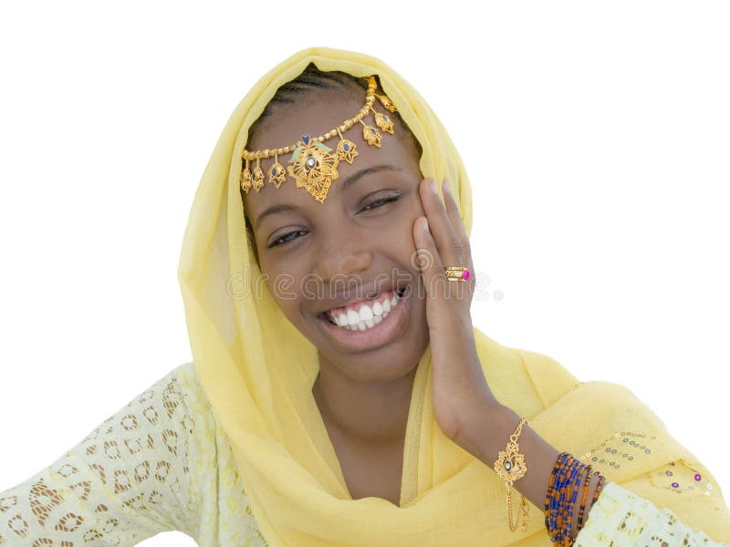 La jeune beauté d'Afro s'est habillée pour une célébration, d'isolement photos libres de droits La jeune beauté d'Afro s'est habillée pour une célébration, d'isolement photos libres de droits