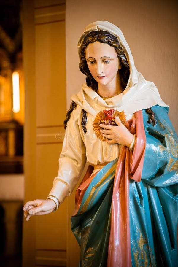 La madre di Dio nella chiesa fotografia stock La madre di Dio nella chiesa fotografia stock