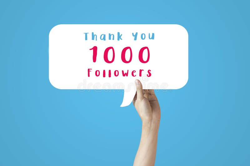 La main humaine augmentée et tenant un discours de bulle de vous remercient 1000 disciples images libres de droits La main humaine augmentée et tenant un discours de bulle de vous remercient 1000 disciples images libres de droits