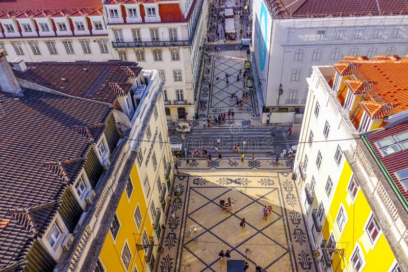 La mayoría de la calle famosa en Lisboa - Augusta Street - La LISBOA - El PORTUGAL - 17 de junio de 2017 imágenes de archivo libres de regalías La mayoría de la calle famosa en Lisboa - Augusta Street - La LISBOA - El PORTUGAL - 17 de junio de 2017 imágenes de archivo libres de regalías