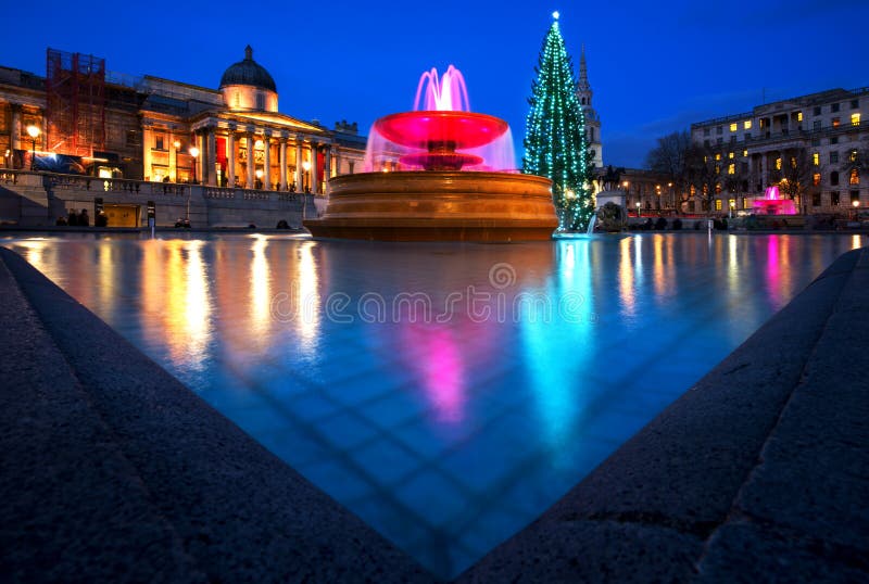 La Navidad de Trafalgar Square en Londres, Inglaterra foto de archivo libre de regalías La Navidad de Trafalgar Square en Londres, Inglaterra foto de archivo libre de regalías