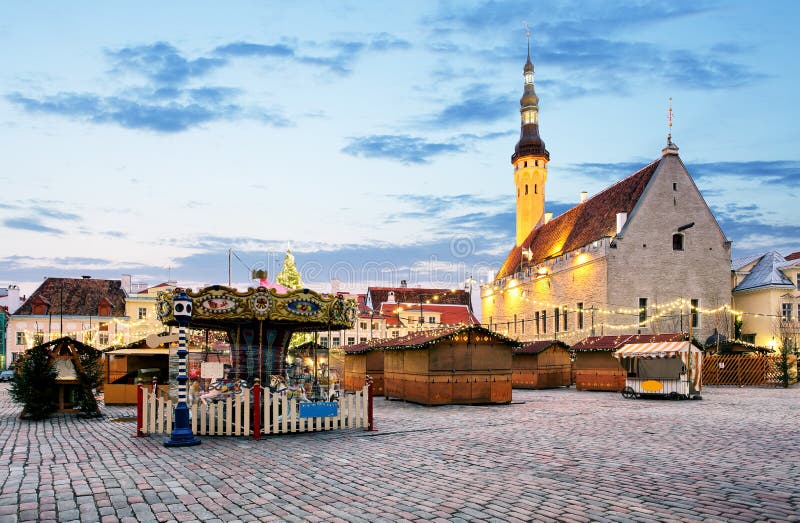 La Navidad en Tallinn Ciudad Hall Square, Estonia foto de archivo libre de regalías La Navidad en Tallinn Ciudad Hall Square, Estonia foto de archivo libre de regalías