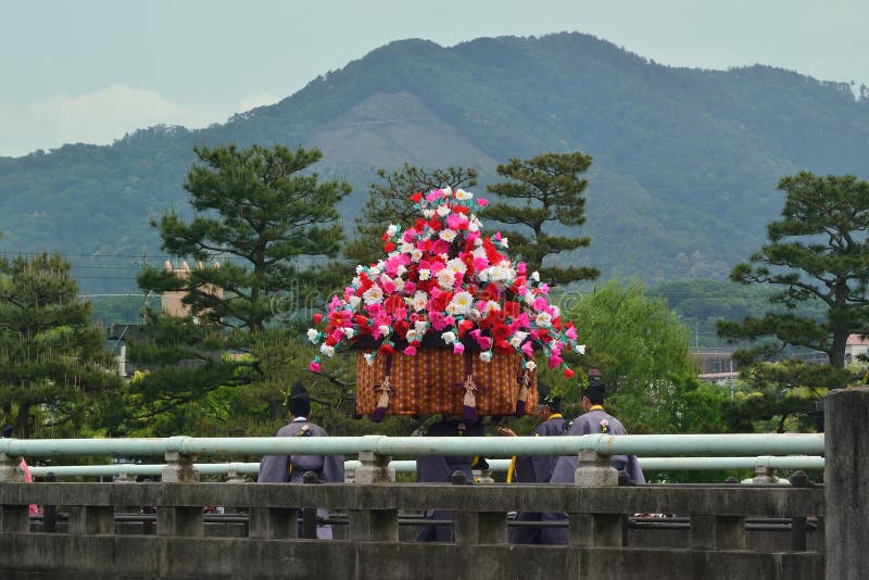 La parata del festival di Kyoto Aoi, Giappone immagini stock La parata del festival di Kyoto Aoi, Giappone immagini stock