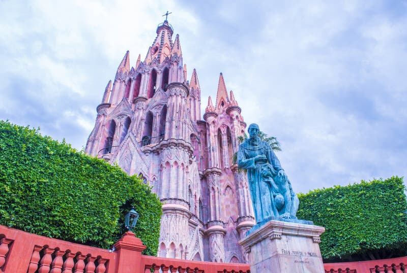 La parroquia de san miguel arcangel