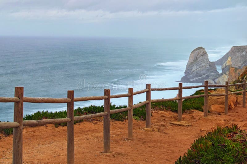 La parte más occidental de Europa es cabo famoso Roca Cabo DA Roca, Portugal Vista panorámica del paisaje hermoso fotos de archivo La parte más occidental de Europa es cabo famoso Roca Cabo DA Roca, Portugal Vista panorámica del paisaje hermoso fotos de archivo