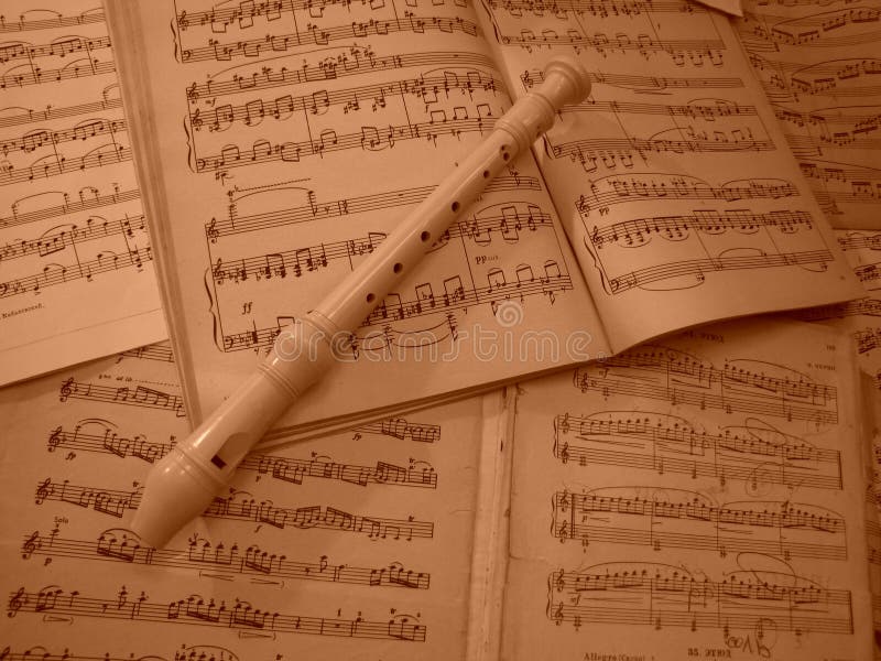 La Partitura En Blanco Primer Flauta Foto de archivo Imagen de flauta