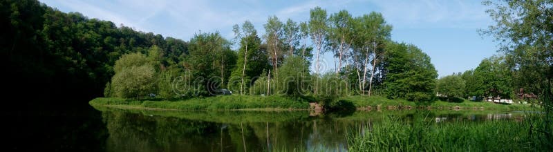 La photo panoramique d'une République Tchèque aménage en parc image stock La photo panoramique d'une République Tchèque aménage en parc image stock