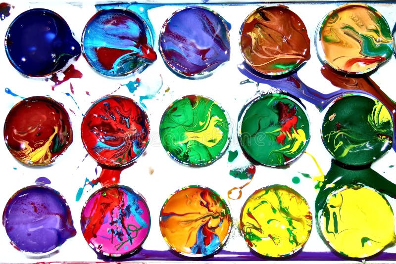 La pintura colorida de la acuarela manchó la caja de colores ocasional mezclados del bebé foto de archivo La pintura colorida de la acuarela manchó la caja de colores ocasional mezclados del bebé foto de archivo