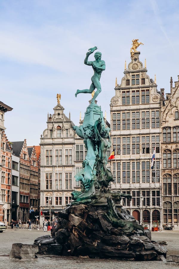 La place centrale d'anvers le marché de la grote image stock