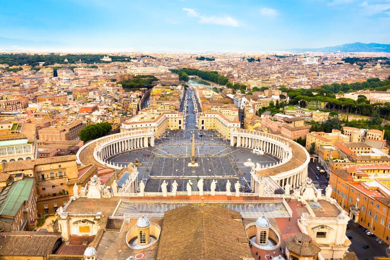 La place de St Peter à Vatican, Rome, Italie