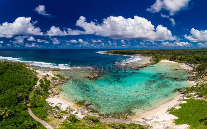 La plage d'Eton sur l'île d'Efate, près de Vanuatu, port-vila- célèbre plage sur la Côte Est